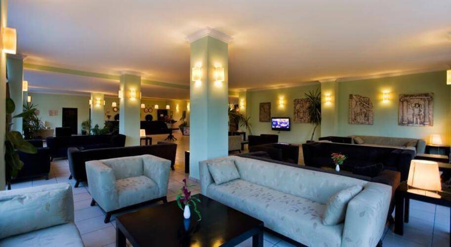 Larissa Hotel