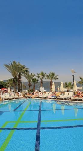 Cettia Beach Resort (Adults Only 16+)