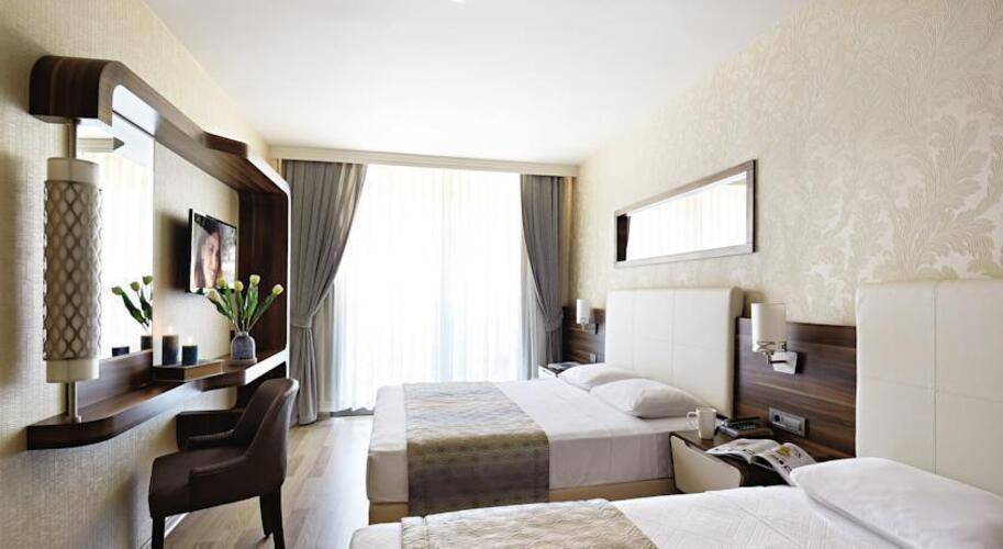 Emre Beach Hotel