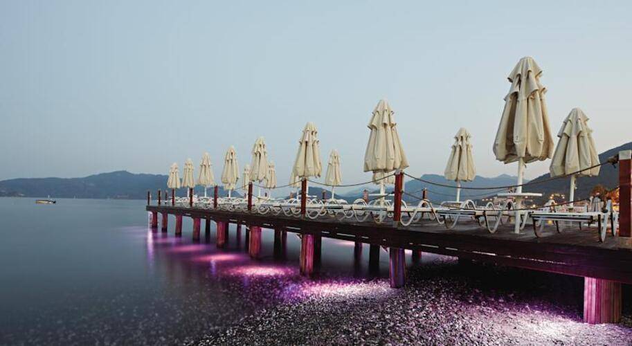 Emre Beach Hotel