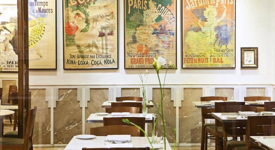 Astoria Hotel — фото 20