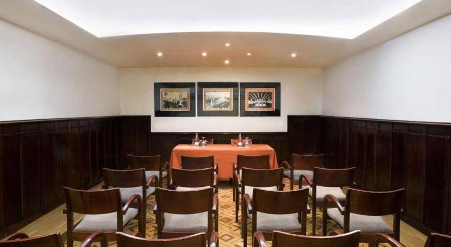 Astoria Hotel — фото 13