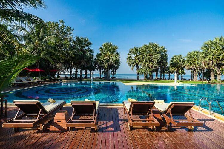 Ravindra Beach Resort & Spa