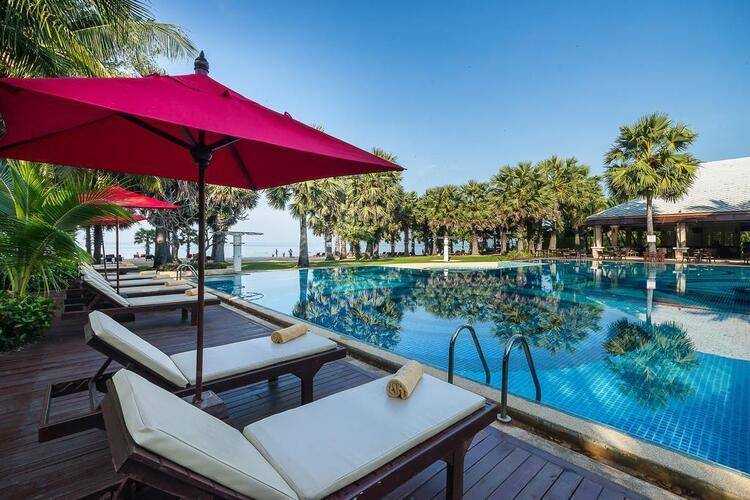 Ravindra Beach Resort & Spa
