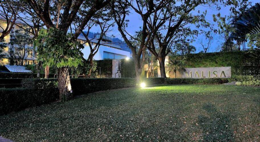 Malisa Villa Suites