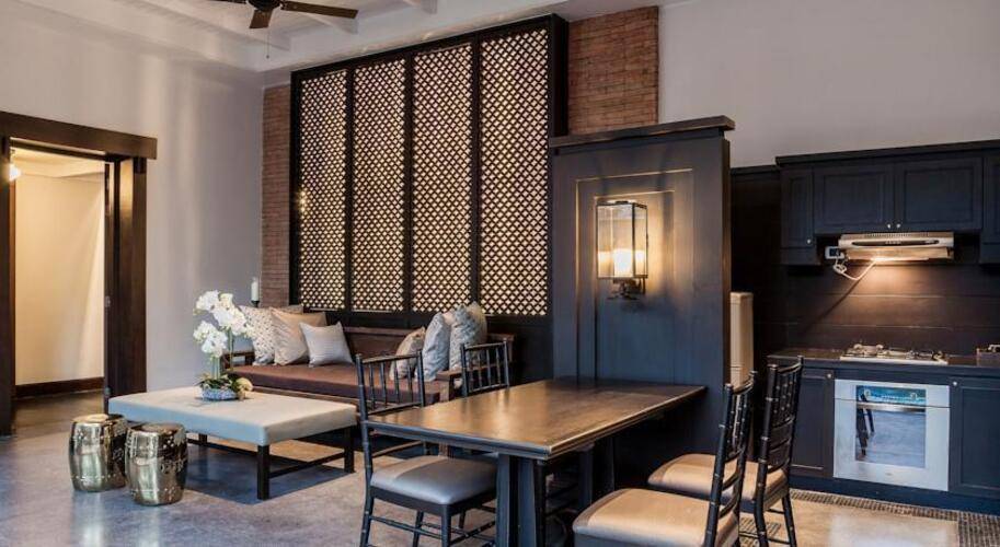 Malisa Villa Suites