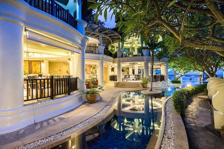 Dara Samui Beach Resort & Villa (Adults Only 12+)