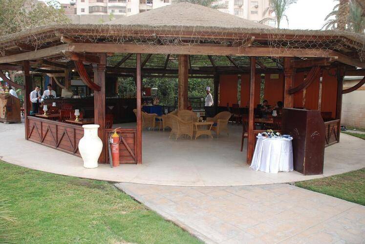 Grand Pyramids Hotel