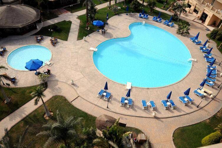 Grand Pyramids Hotel