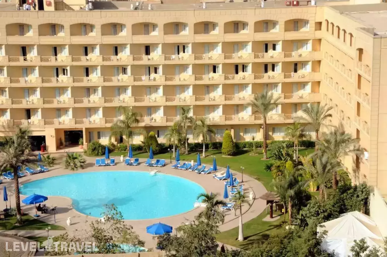 Grand Pyramids Hotel