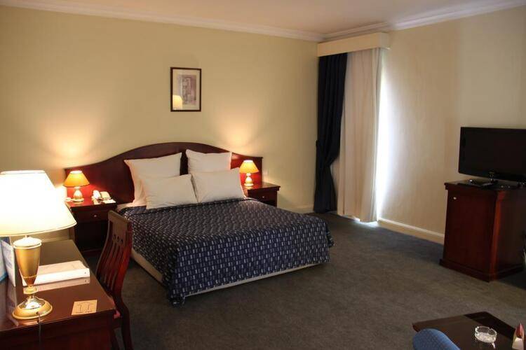 Grand Pyramids Hotel