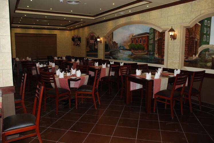 Grand Pyramids Hotel