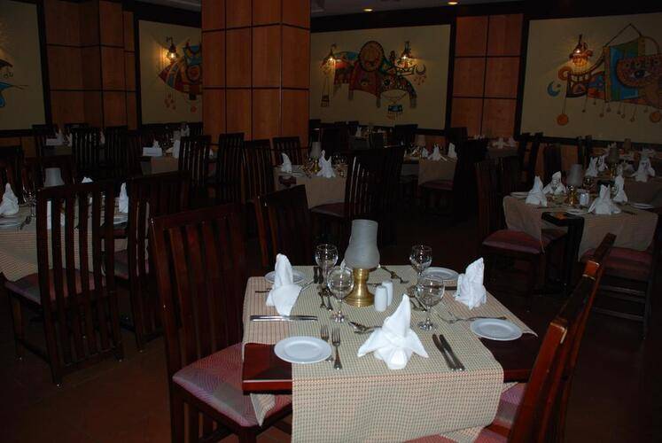 Grand Pyramids Hotel