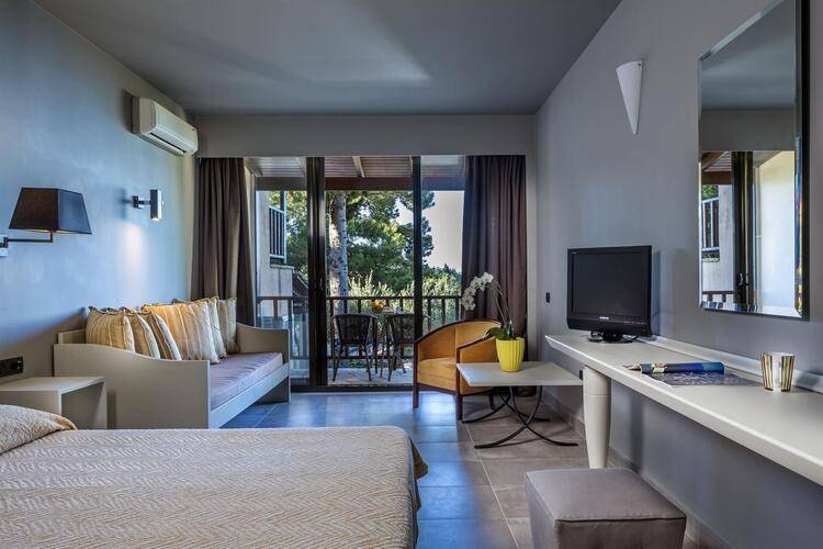 Aeolos Beach & Resort