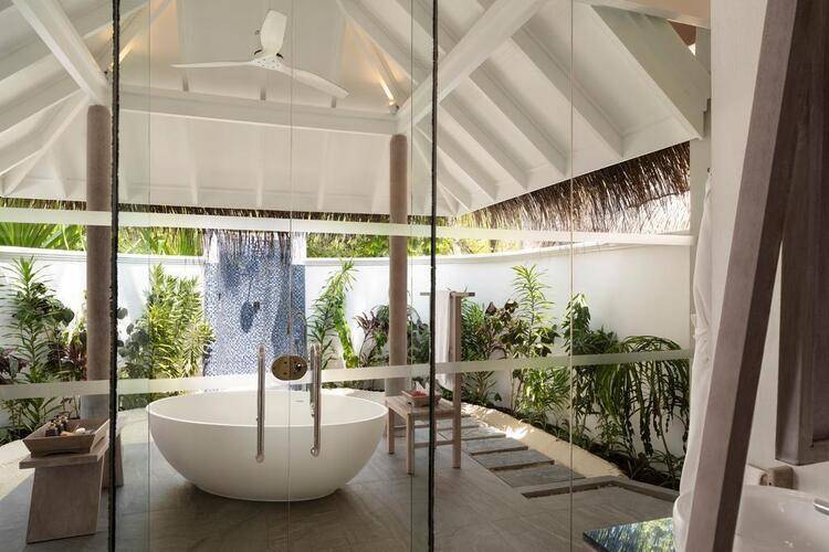 Anantara Dhigu Resort & Spa