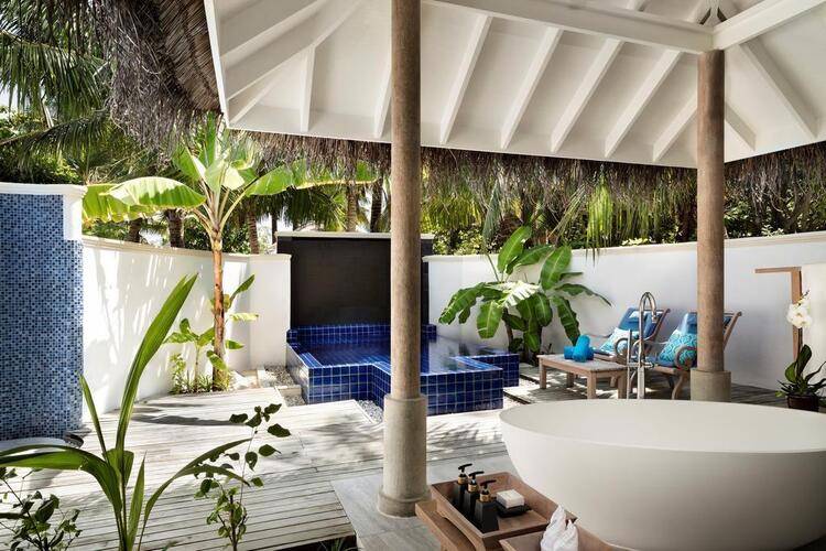 Anantara Dhigu Resort & Spa