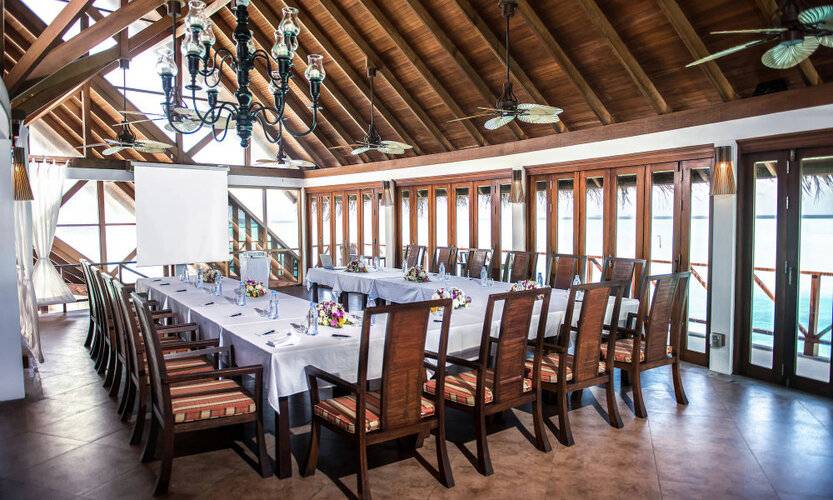 Anantara Dhigu Resort & Spa