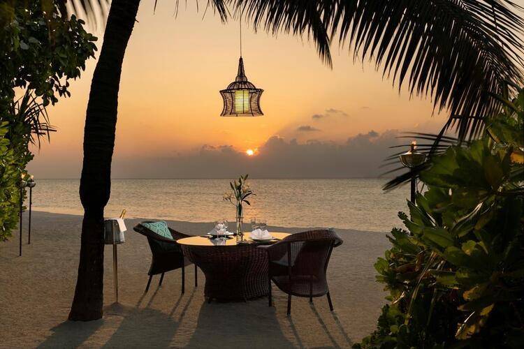Anantara Dhigu Resort & Spa