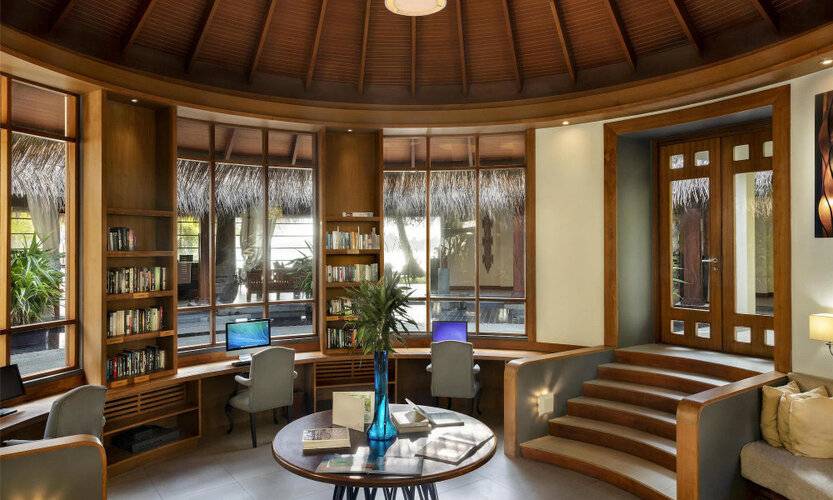 Anantara Dhigu Resort & Spa