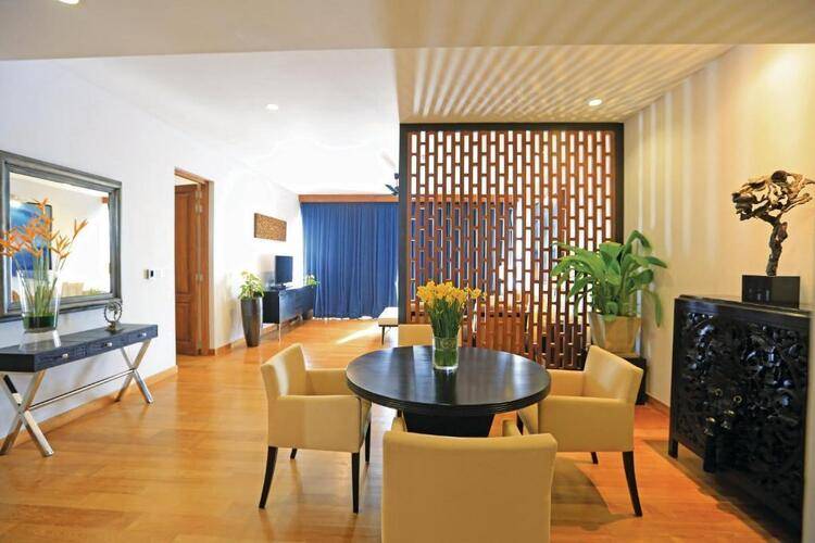 Blue Water Hotel