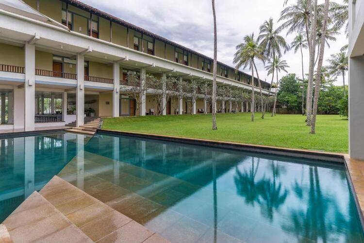 Blue Water Hotel