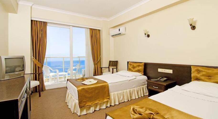 Arora Hotel