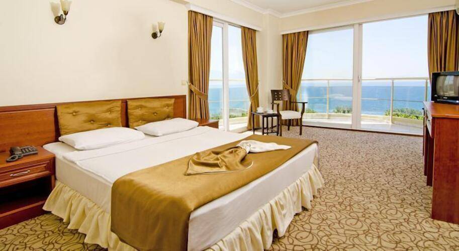 Arora Hotel