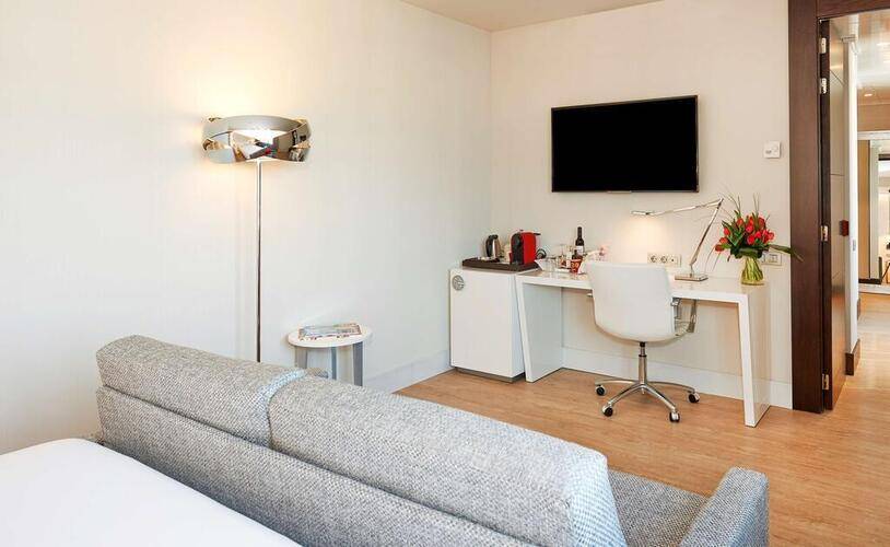 NH Collection Barcelona Gran Hotel Calderon — фото 19