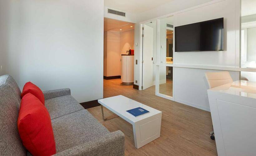 NH Collection Barcelona Gran Hotel Calderon — фото 29