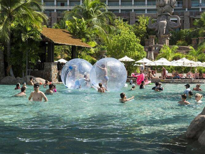 Centara Grand Mirage Beach