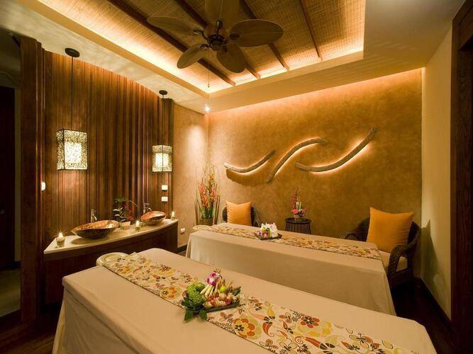 Centara Grand Mirage Beach