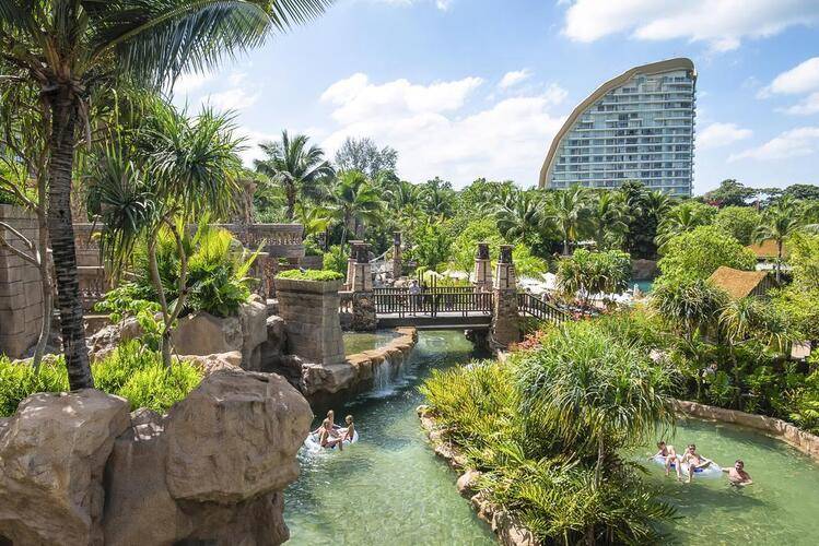 Centara Grand Mirage Beach