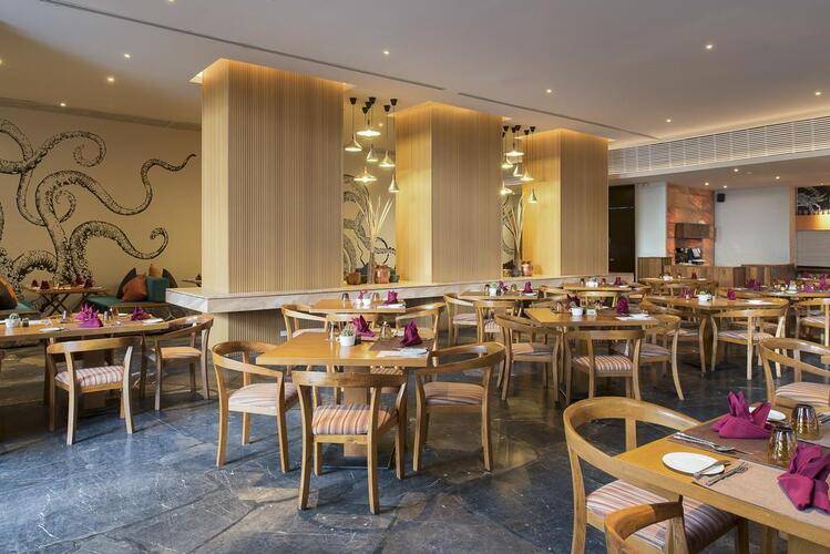 Centara Grand Mirage Beach