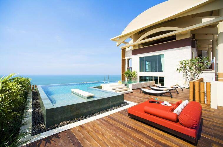 Centara Grand Mirage Beach