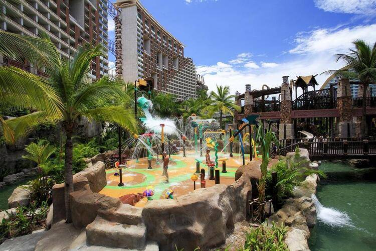 Centara Grand Mirage Beach