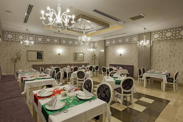 Roma Beach Resort & Spa