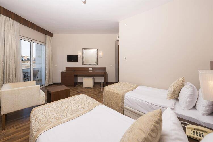 Roma Beach Resort & Spa