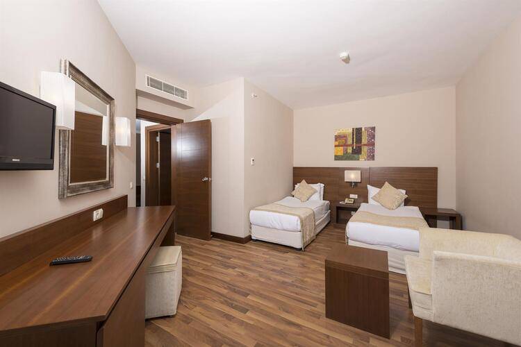 Roma Beach Resort & Spa