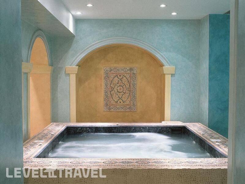Фотография Grecotel Lux. Me Daphnila Bay Dassia Luxury Resort (Ex.Grecotel Daphnila Bay Thalasso)