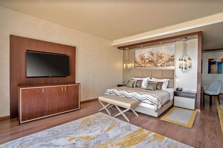 Rixos Premium Magawish Suites & Villas