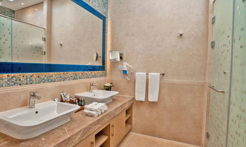 Rixos Premium Magawish Suites & Villas
