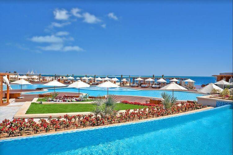 Rixos Premium Magawish Suites & Villas