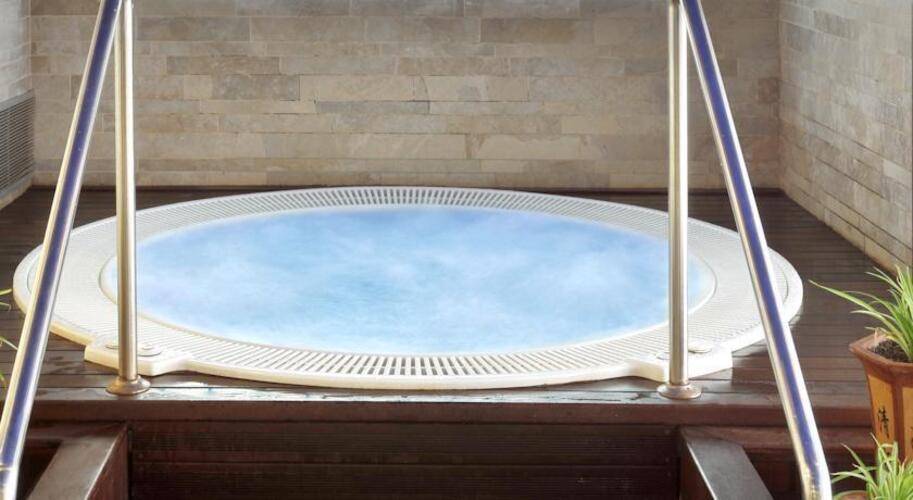 GHT Aquarium Hotel