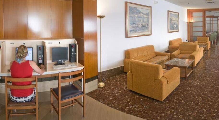 GHT Aquarium Hotel