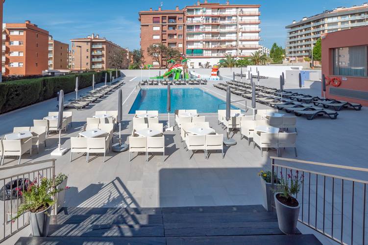 Fenals Garden Hotel
