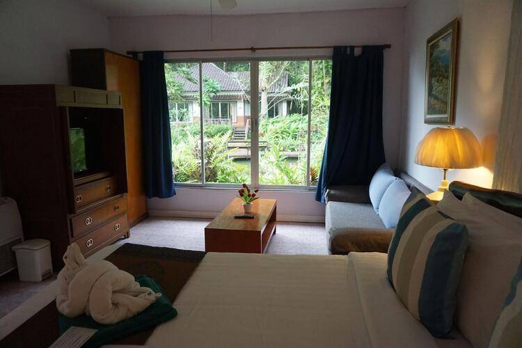Koh Chang Cliff Beach Resort