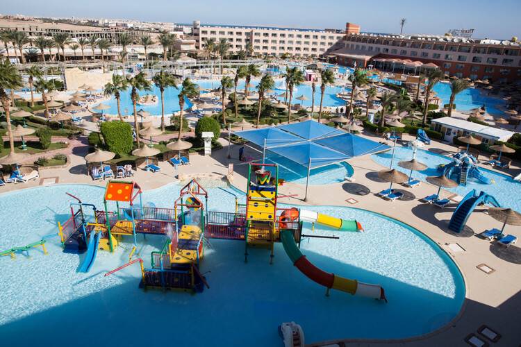 Titanic Resort & Aqua Park