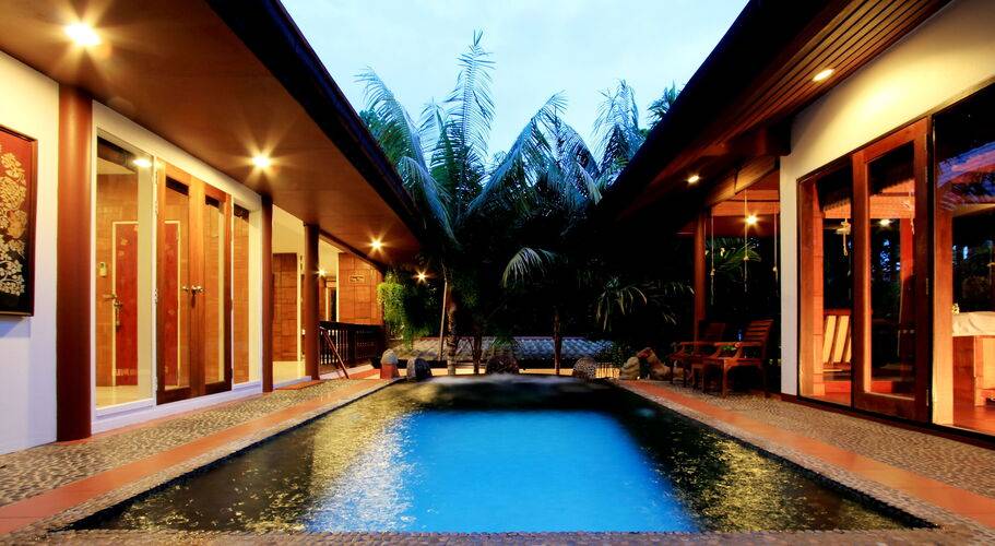 Mom Tri's Villa Royale