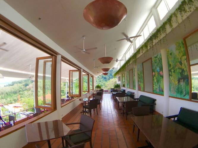 Mom Tri's Villa Royale