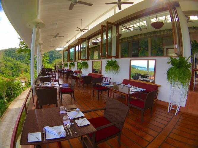 Mom Tri's Villa Royale